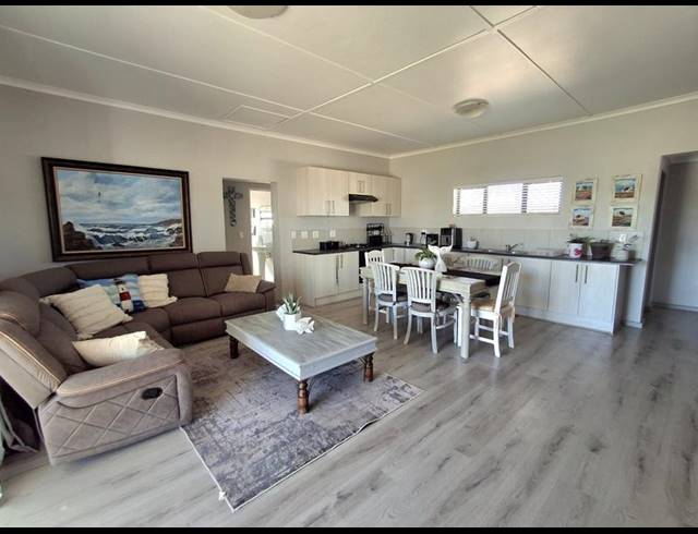 3 BEDROOM HOUSE FOR SALE IN BRITANNIA BAY
